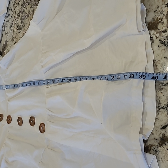 White puffy dress - Picture 6 of 6